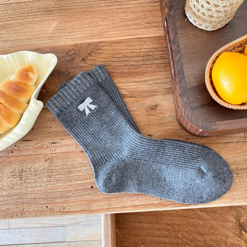 Maillard Socks Mid-Tube Socks Cotton Socks Warm Bow Embroidery Spring And Autumn Thickened Stacking Stockings