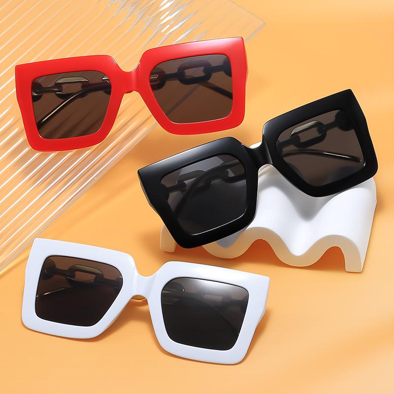 Новые Модные Роскошные Солнцезащитные Очки Cat Eye с Цепочкой на Дужках Женские Мужские Защита от УФ-лучей Летние Трендовые Очки для Путешествий Вождения
