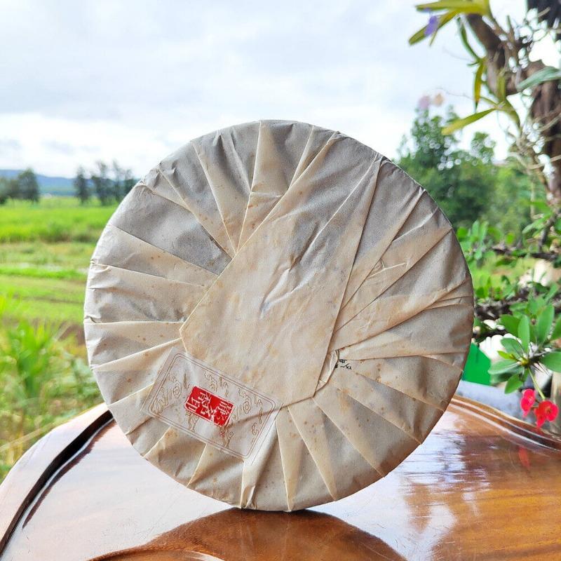 357г Юньнаньский старый сырой чай Пуэр, выдержанный в Гаолигуншане, высокогорный эко