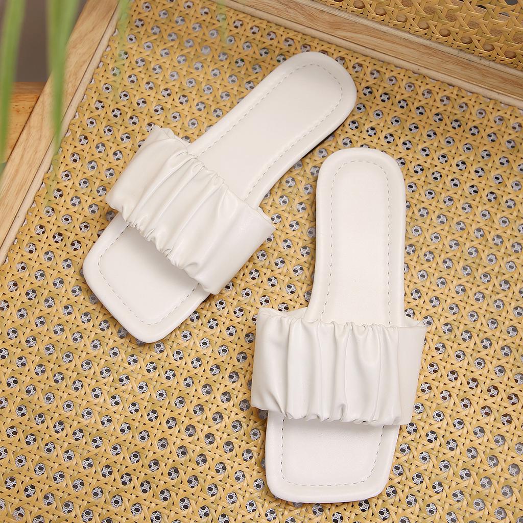 2025 Large Size Flat Slippers New Summer Fashion Pleated Sandals Square Head Slippers Spot Women's Shoes