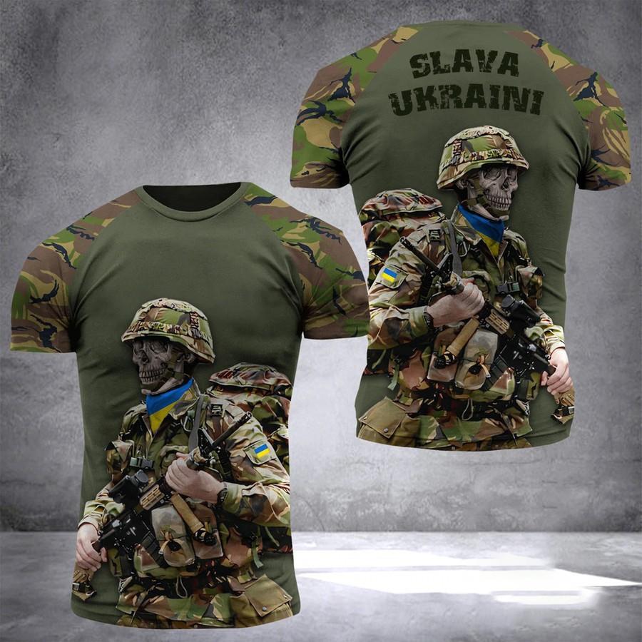 Патриотическая футболка с изображением солдата Украины и камуфляжными рукавами