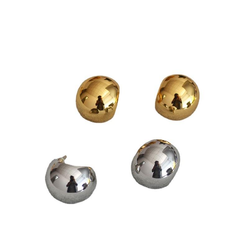 У Сон Хе Гё из корейской дорамы такие же гладкие сферические серьги-иглы из латуни с позолотой 925 пробы, серьги-гвоздики, французские серьги «Холодный ветер».