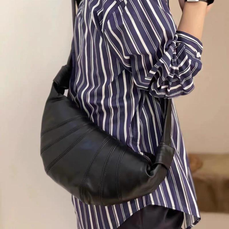 Women's Genuine Leather Croissant Messenger Bag - Elegant High-End Commuting and Casual Bag