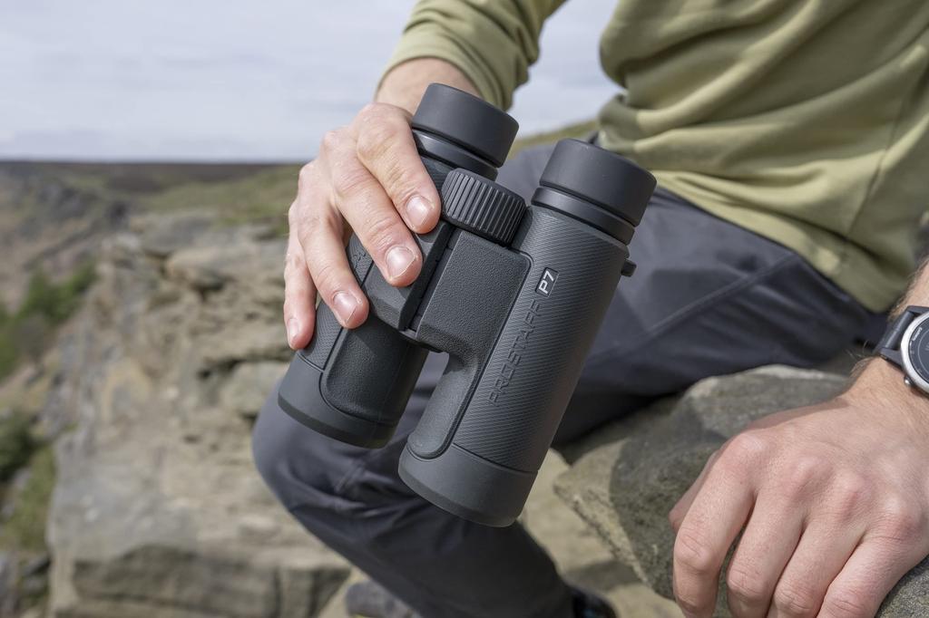 Nikon PROSTAFF P7 10x30 Binoculars 10x Magnification 30mm Aperture Charcoal Gray Bird Watching Concerts Sports Travel