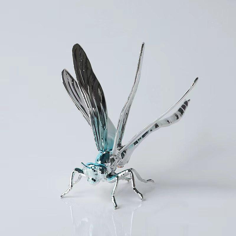 Modern Light‑luxury Creative Metal Insect Dragonfly Animal Ornament For Living Room Tea Table Entrance Show Flat Home Decoration
