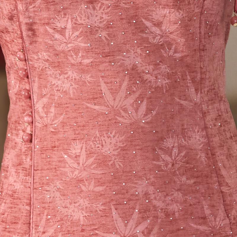 Элегантное платье в китайском стиле для матери невесты с цветочным принтом