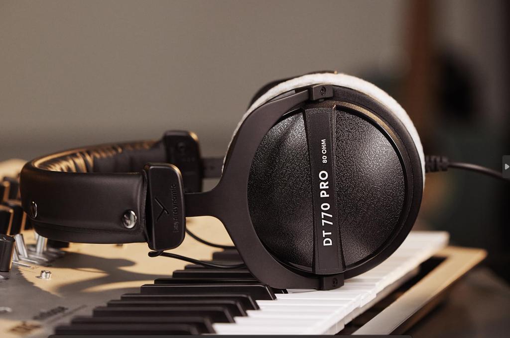 Beyerdynamic DT 770 PRO 80 Ом Закрытые студийные наушники