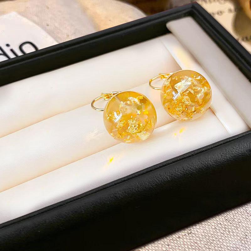 Серьги-шарики с фиолетово-золотой фольгой, серьги в стиле high-end light luxury, серьги-пусеты для свежего и сладкого образа