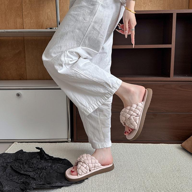 Новая летняя вафельная корейская версия односложных сандалий для женщин, модные и универсальные повседневные нескользящие классные тапочки для девочек