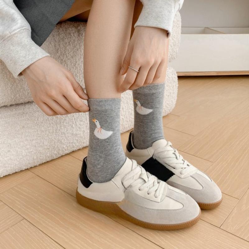 Big White Goose Cotton Socks, Girls' Autumn and Winter Feather Yarn Cute Embroidered Mid-calf Socks, Cartoon Student Casual Socks