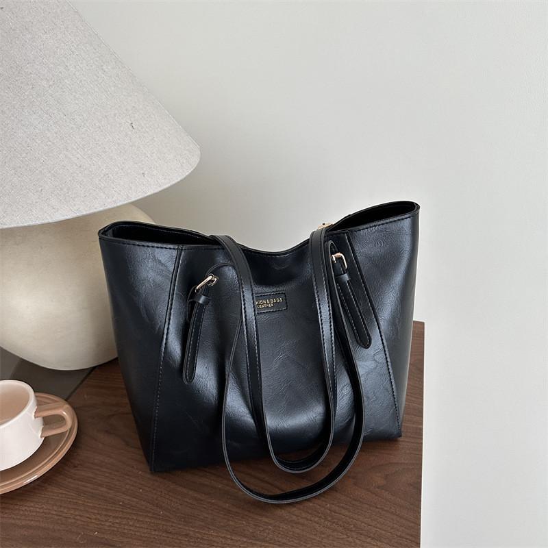 Korean Vintage Pu Shoulder Bag With Interior Phone Pocket For City Commute