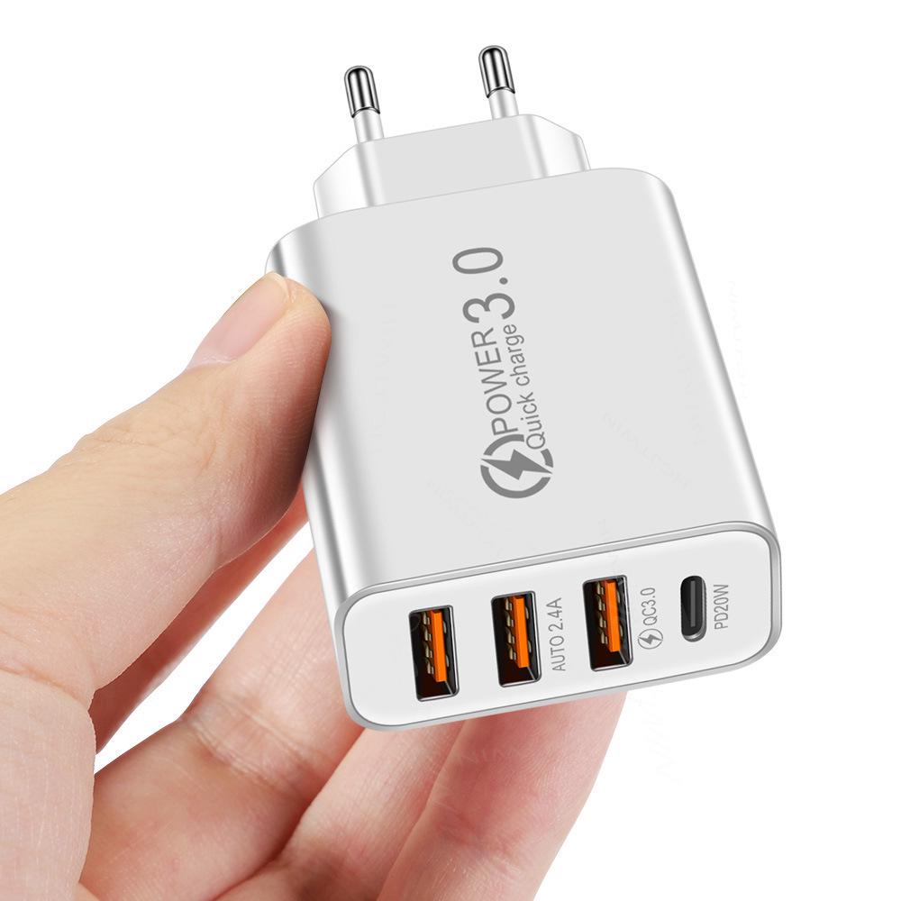 Мобильное зарядное устройство: Многопортовый дорожный адаптер 2A, 3 USB + PD Type-C