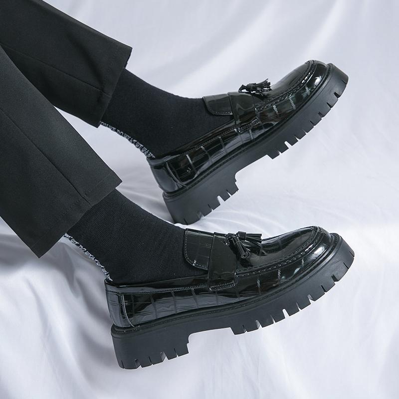 2024 New Men Tassel Casual Leather Shoes Mens Handmade Thick Soled Brand Luxury British Style Anti-slip Wearable Business Shoes