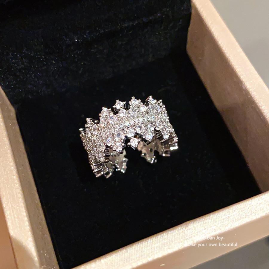 Геометрическое кольцо с цветочными краями и цирконами, с кубическим цирконием, для повседневной женской бижутерии