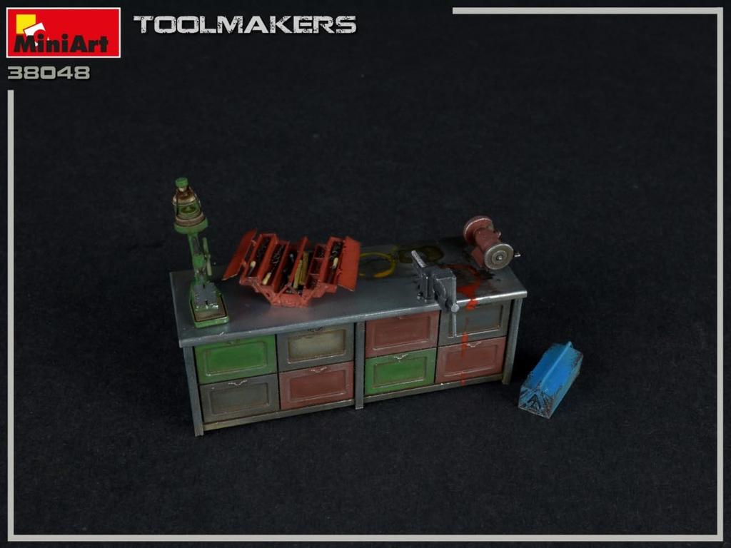 MiniArt 1/35 Scale Plastic Model Kit Set of 2 Craftsmen with Workbench 2 Toolboxes Drill Press Grinding Machine and Bench Vise MA38048