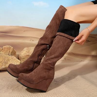 Модные женские высокие сапоги 2024 тренд замшевые на высоком каблуке осенне-зимние новые на платформе танкетке челси женские массивные ботфорты