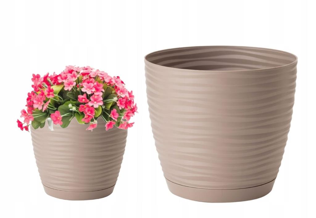 Round Plastic Plant Pot with Saucer