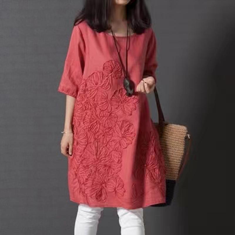 Литературное маленькое свежее свободное хлопково-льняное платье с длинными рукавами и вышивкой