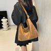 2025 Summer New Foreign Style Beautiful Tote Bag Shoulder Armpit Bag Fashionable Large Capacity Personalized Handbag Women's Middle School