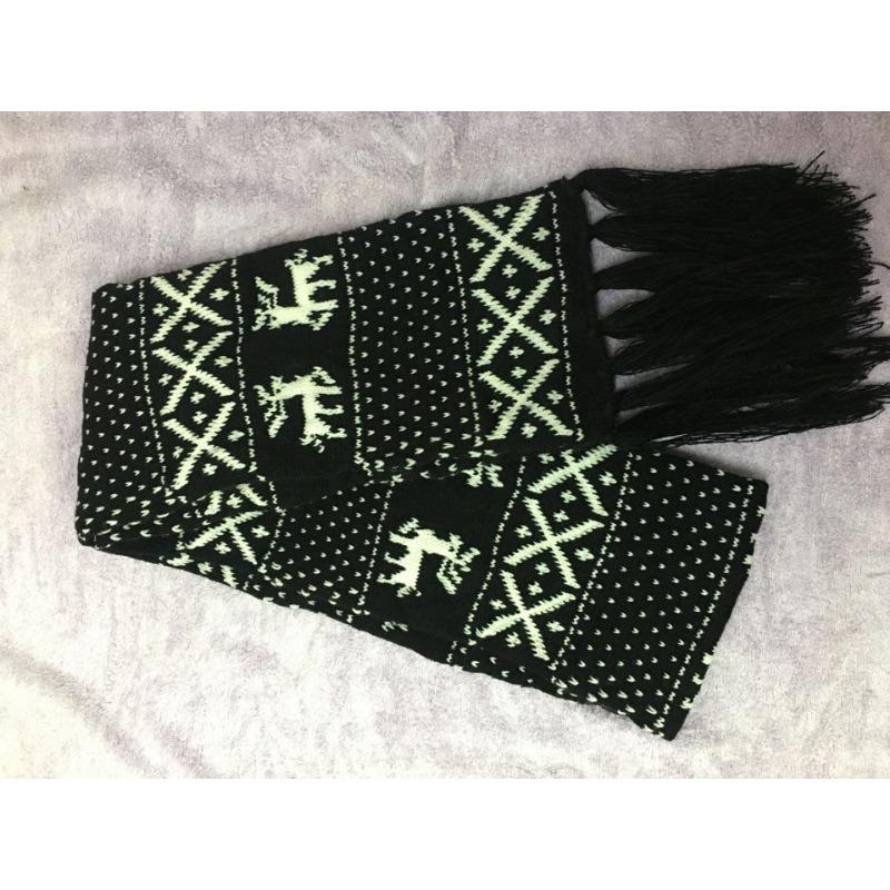 Self-produced and Self-sold Couple Wool Warm Deer Knitted Scarf Christmas Snowflake Deer Scarf Double-sided Fashion Scarf