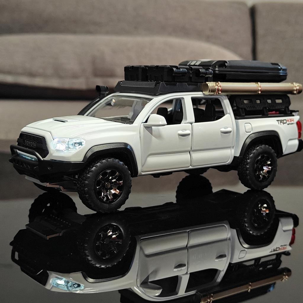 1:32 Toyota Tacoma TRO Off Road Pickup Alloy Diecast Model Computer Desktop Decoration With Sound Light Beautiful Christmas Gift