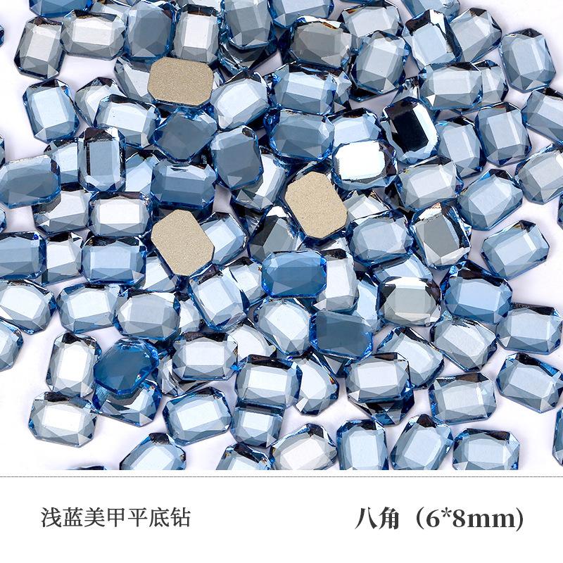 Украшения для нейл-арта своими руками из голубых бриллиантов особой формы, синих каплевидных бриллиантов особой формы с плоским дном.