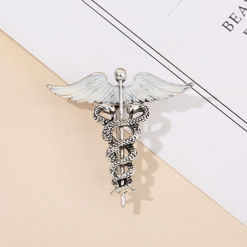 Брошь из сплава высокого качества Cross-Border в стиле ретро с бриллиантами и эмблемой антиядерной войны