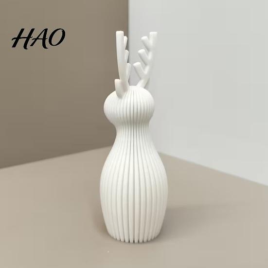 Artistic Reindeer Statue 3D Printed Sculpture, Modern Desktop Deer Figurine, Minimalist Unique Art Holiday Elk for Living Room Tabletop Shelf