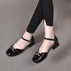 Туфли для женщин 2024 года, женская летняя обувь с круглым носком, обычная кожаная повседневная черная обувь на квадратном каблуке, сандалии среднего размера, оптовая продажа AE