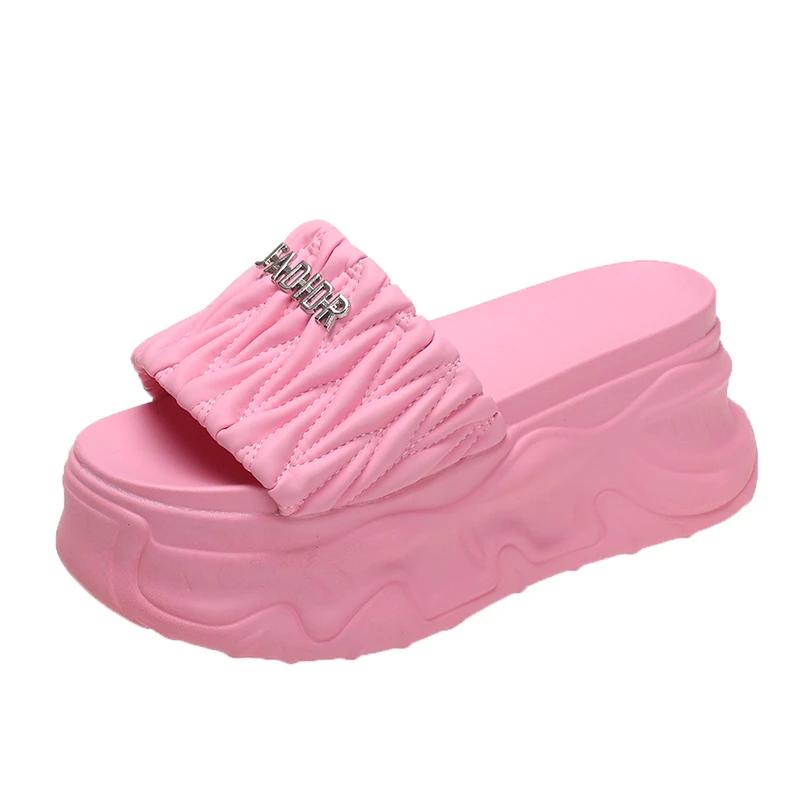 Модные 7 см шлепанцы женские тапочки на очень высоком каблуке туфли на платформе танкетки пляжная обувь плиссированные сандалии летние новые массивные туфли женские