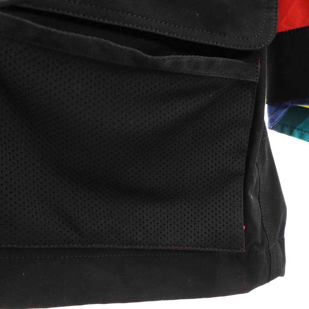 Неиспользованная Sacai 21AW KAWS коллаборация Горная парка 1 Куртка с вешалкой Мужская Б/У