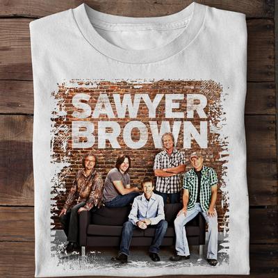 НОВИНКА Гонка началась Группа Sawyer Brown Классическая белая футболка всех размеров CG2283 Унисекс футболка