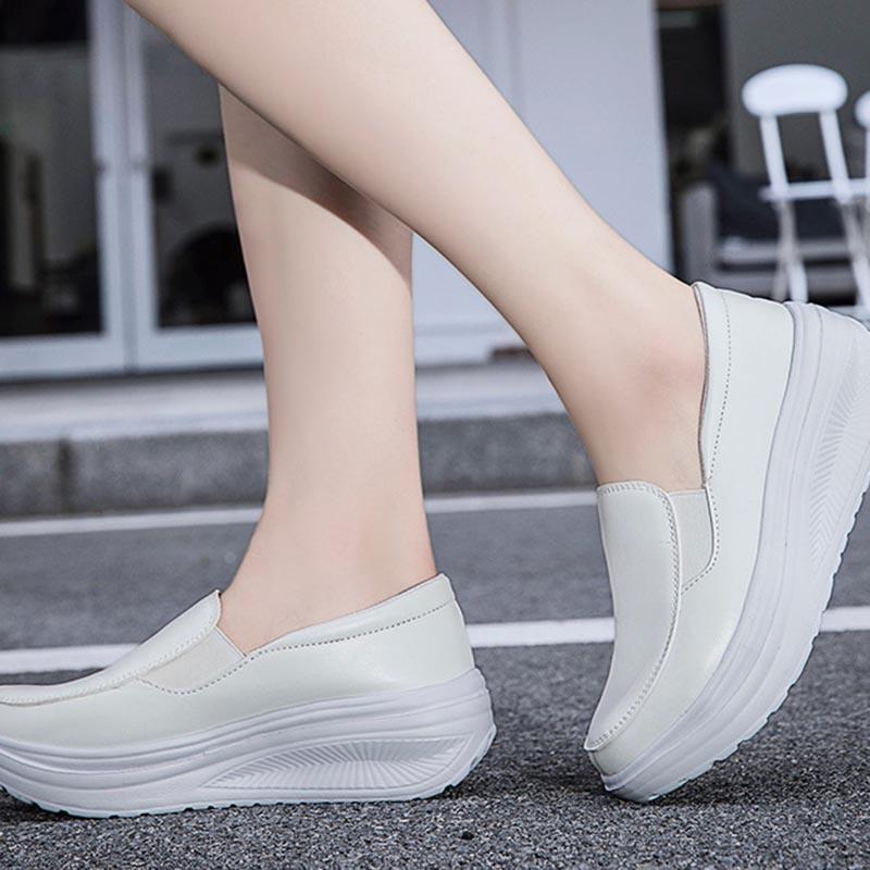 Женская кожаная обувь, качели, рабочая обувь для медсестер на платформе