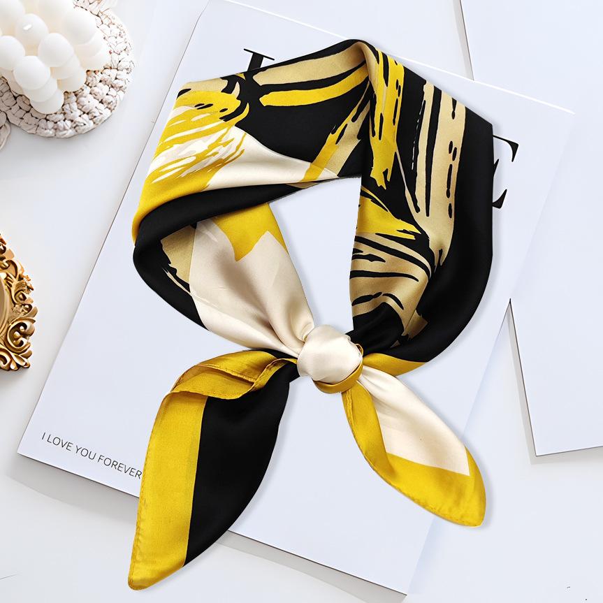 2024 Новый леопардовый квадратный шарф с принтом, женский искусственный шелковый шарф, повседневный универсальный декоративный маленький шейный платок 70 см x 70 см