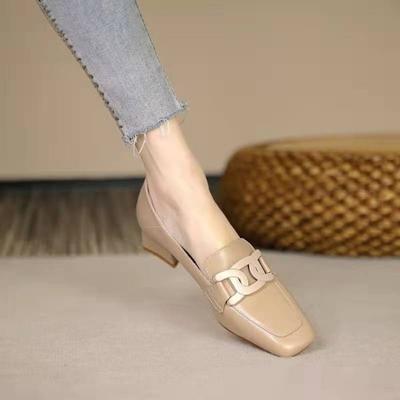 Повседневные туфли из кожи и одинарные туфли