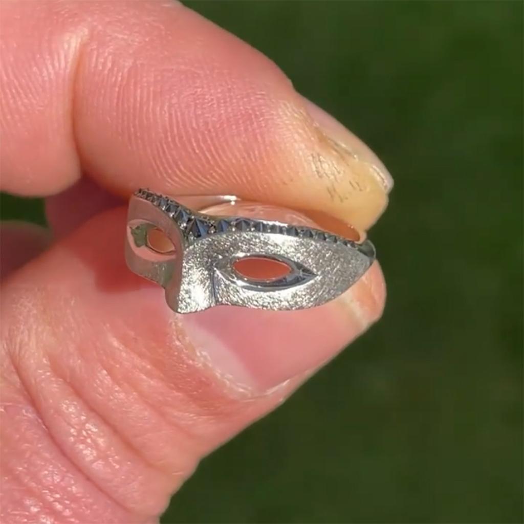 Новое простое и легкое роскошное кольцо с поддельной маской для танцев, индивидуальное винтажное кольцо со встроенным бриллиантом