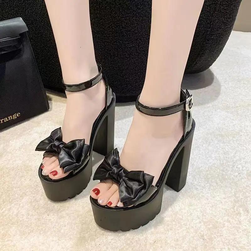 Модные женские сандалии 2025 Новая летняя обувь Тренд Черный Белый Модные сандалии на высоком каблуке с бантом-бабочкой Повседневные сандалии на массивной платформе Женские