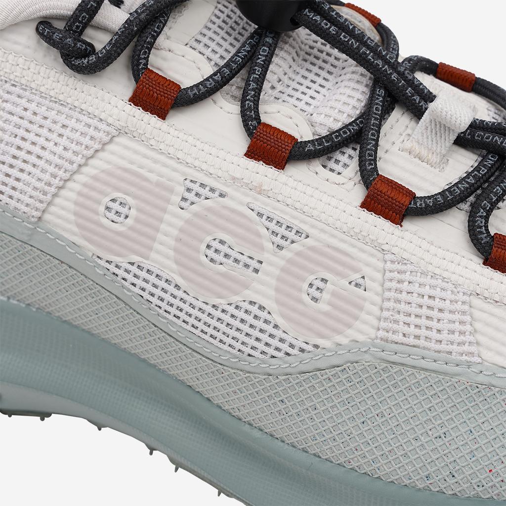 Nike ACG Mountain Fly 2 Low GORE-TEX Phantom Light Silver Мужские кроссовки Серый Слюдяно-Зеленый Темно-Дымчато-Серый HF6245-003