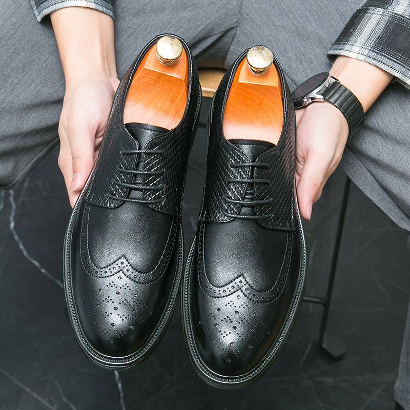 Spring / Autumn High Quality Men British Business Comfort Casual Leather Shoes Fashion Men Lace Up Block Pointed Leather Shoes