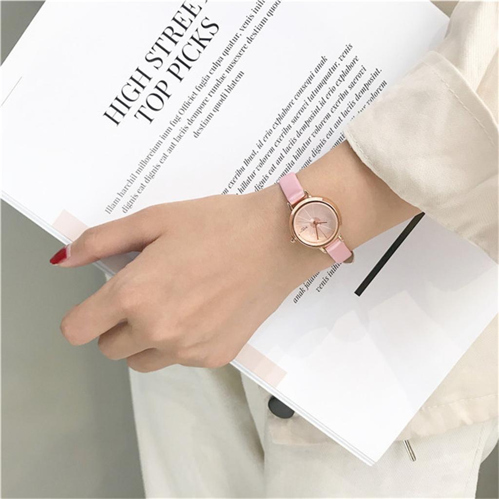 Женские модные кожаные часы