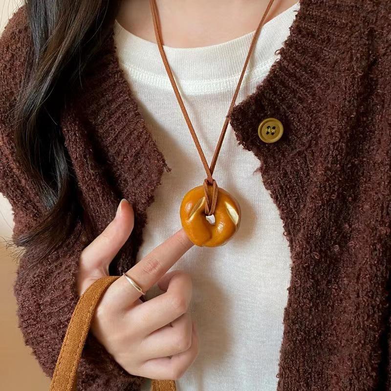 Творческий брелок для ключей в виде хлеба с щелочной водой, симпатичное улыбающееся лицо, плетеная веревка, брелок для рюкзака, украшения, аксессуары, подарки