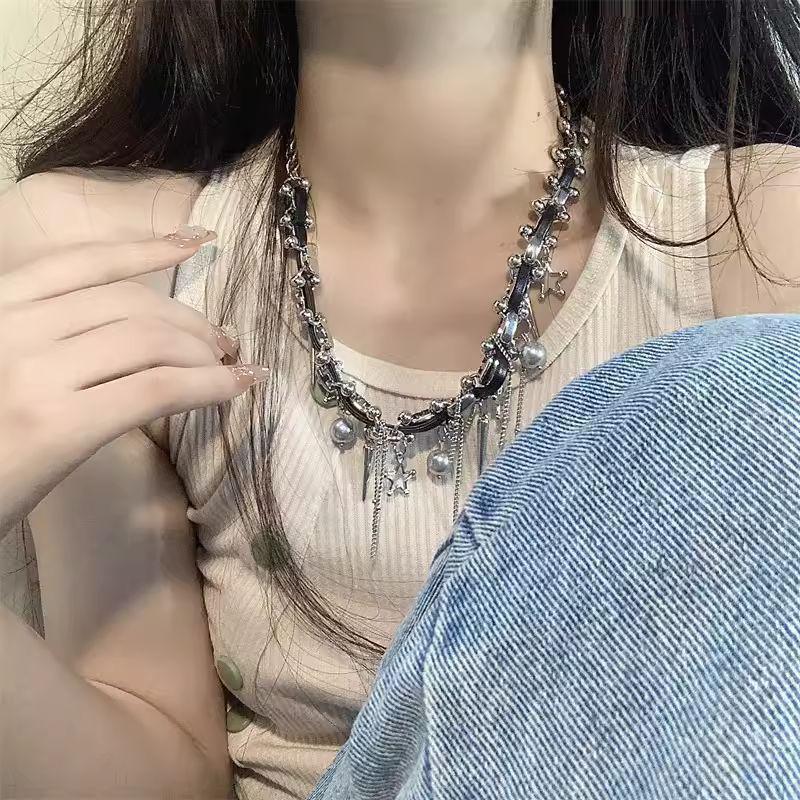 Love Heart Rivet Punk Choker Necklace - Y2K Subculture Clavicle Chain