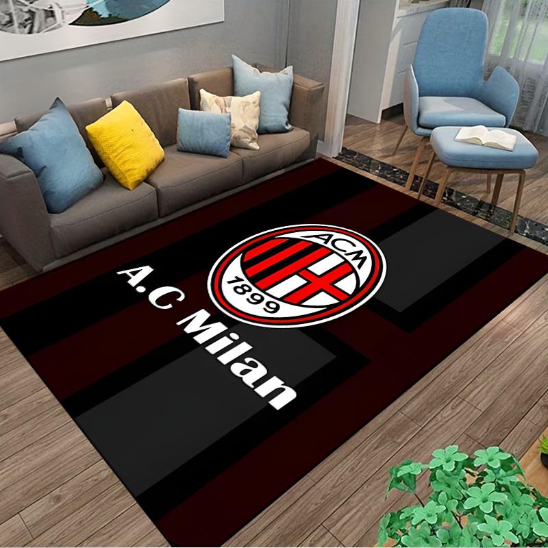 Ковер AC Milan в полоску с логотипом и надписью в черно-красных тонах. Подходит для использования в качестве противоскользящего покрытия для гостиной, спальни, диванов.