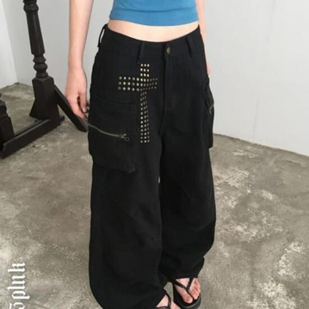 The Pink Women Calit Vintage Studded Pintuck Wide Cargo Pants
