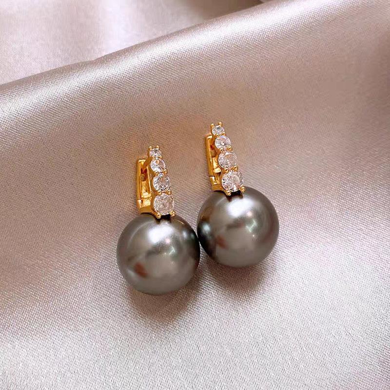 French Minimalist and Fashionable Pink Imitation Pearl Earrings