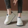 2025 новые легкие маленькие белые туфли на толстой подошве женские весенние популярные универсальные для отдыха и спорта женские туфли студенческие увеличивающие рост кеды