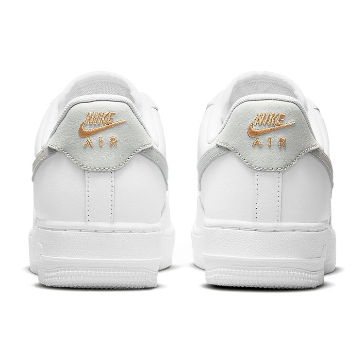 Nike Air Force 1 Белые светло-серебристые женские кроссовки CZ0270-106