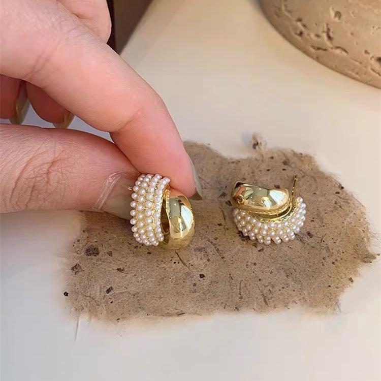 2024 Light Luxury Pearl Arc клипсы для ушей: Пирсинг не требуется