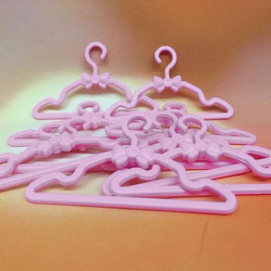 20 Pcs Dollhouse Hangers Reusable Multifunctional Plastic Pink Miniature Clothes Rack for Doll