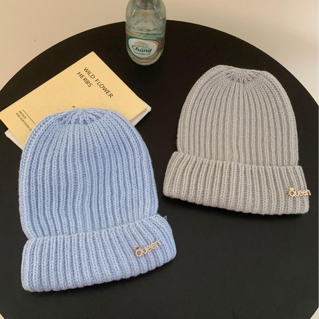 Новая осенне-зимняя алфавитная повседневная шерстяная шапка, большой обхват головы, подчеркивающая лицо, маленькая вязаная шапка, защита ушей, теплая, модная шапка-бини, тренд